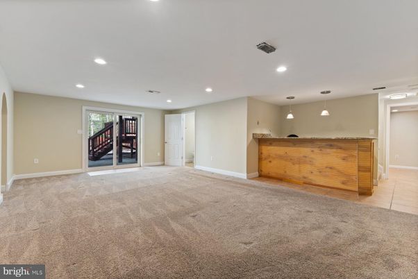 Empty room, Interior, Pendant Lights, Recessed Lighting