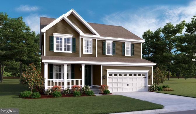 Attached, Exterior, Facade, Farmhouse