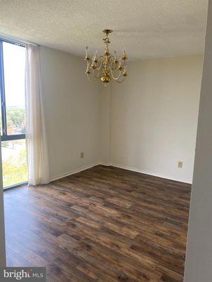 Chandelier, Empty room, Interior, Wood Texture Flooring