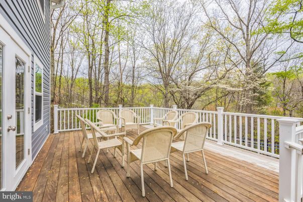 Exterior, Wood Texture Flooring