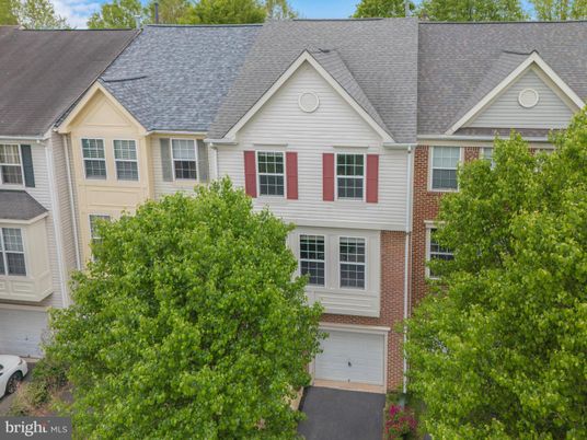 Attached, Exterior, Facade, Brick Facade, Rowhouse