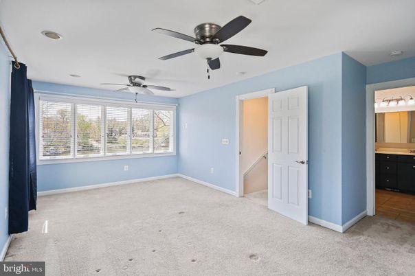 Bathroom, Empty room, Interior, Recessed Lighting