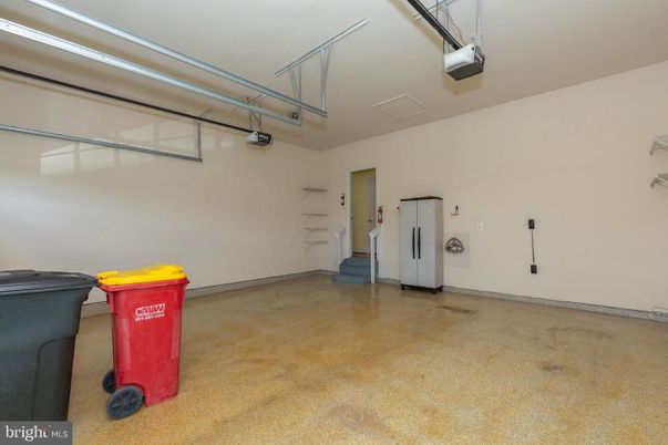 Garage, Interior