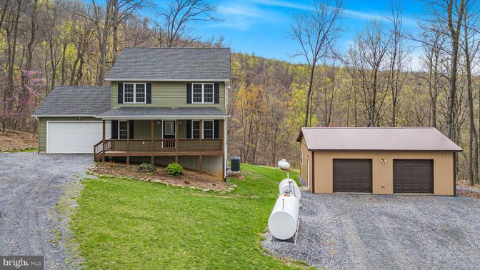 Attached, Detached Garage, Exterior, Facade, Cape Cod