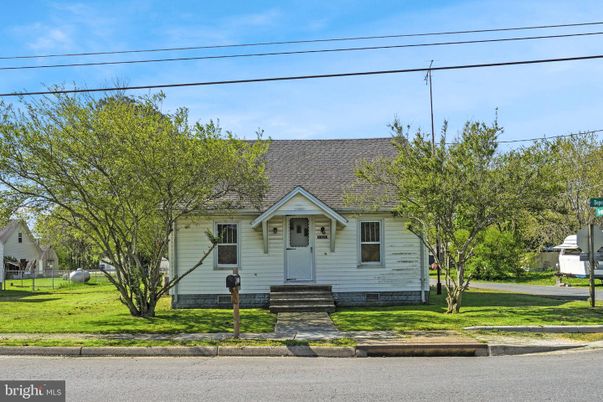 Exterior, Facade, Cape Cod