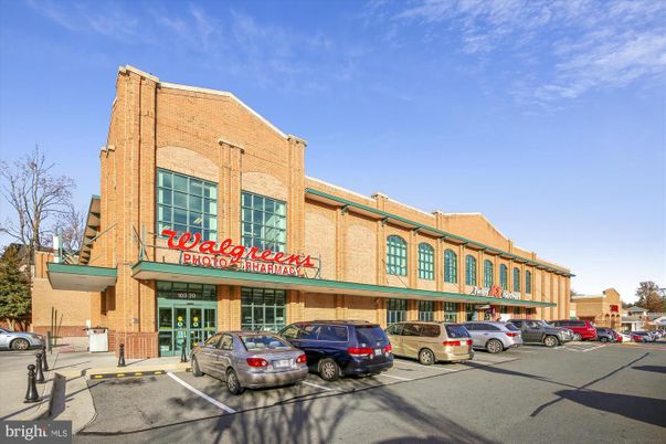 Exterior, Facade, Condo Building
