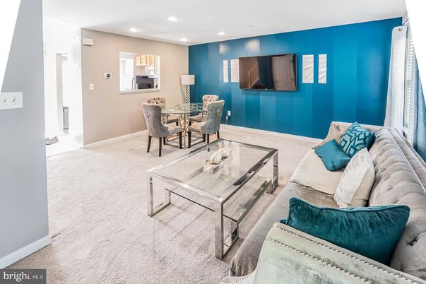 Dining room, Interior, Living room, Recessed Lighting