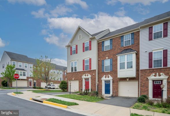 Attached, Exterior, Facade, Brick Facade, Rowhouse