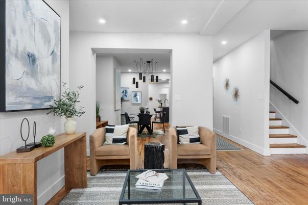 Dining room, Interior, Living room, Pendant Lights, Recessed Lighting, Wood Texture Flooring