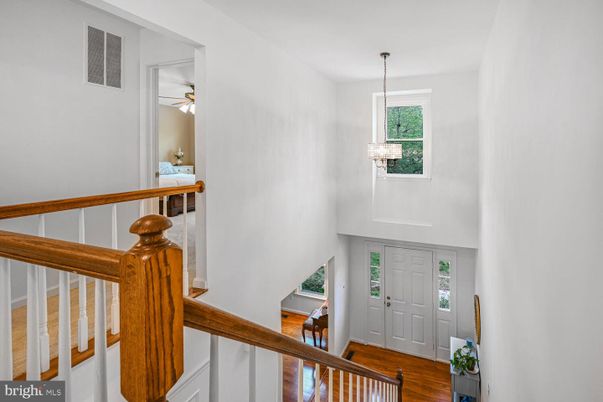 Interior, Pendant Lights, Wood Texture Flooring