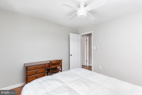 Bedroom, Home Office, Interior, Wood Texture Flooring