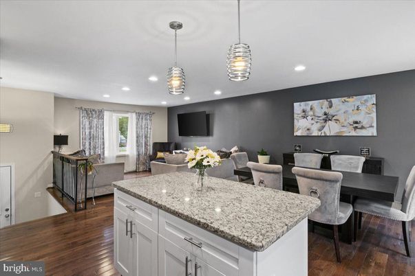 Dining room, Interior, Living room, Pendant Lights, Recessed Lighting, Wood Texture Flooring