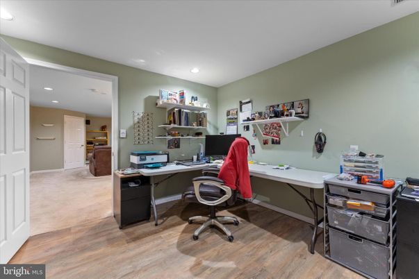 Home Office, Interior, Recessed Lighting, Wood Texture Flooring