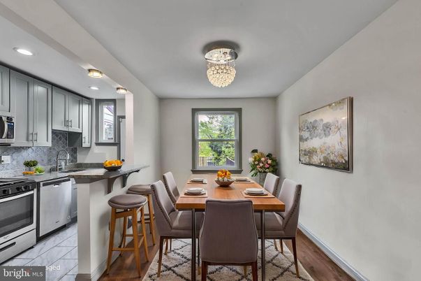 Chandelier, Dining room, Interior, Kitchen, Recessed Lighting, Wood Texture Flooring