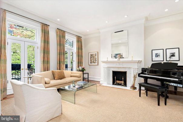 Fireplace, Interior, Living room, Piano, Recessed Lighting