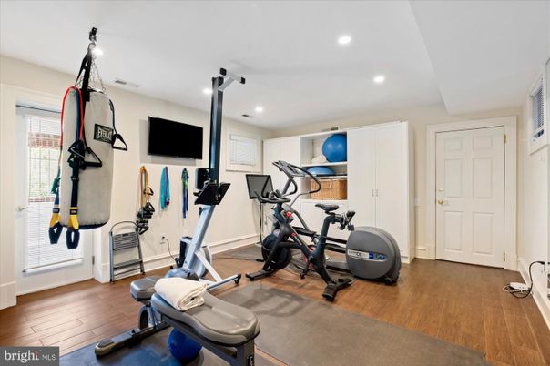 Fitness Equipment, Interior, Recessed Lighting, Wood Texture Flooring