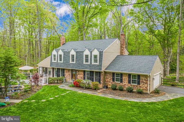 Attached, Exterior, Facade, Brick Facade, Cape Cod