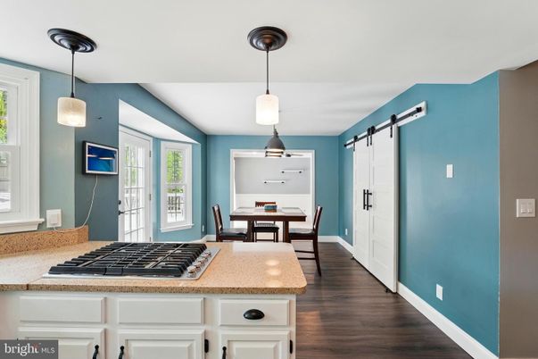 Dining room, Interior, Kitchen, Pendant Lights, Wood Texture Flooring