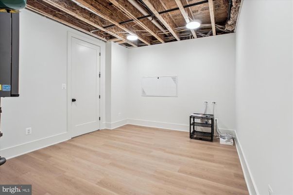 Empty room, Interior, Wooden Beams, Wood Texture Flooring