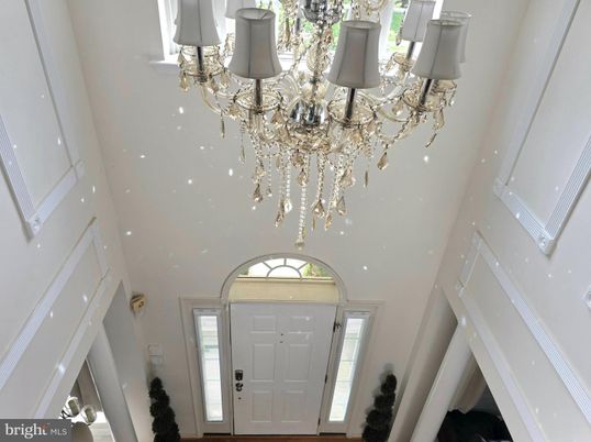 Chandelier, Interior