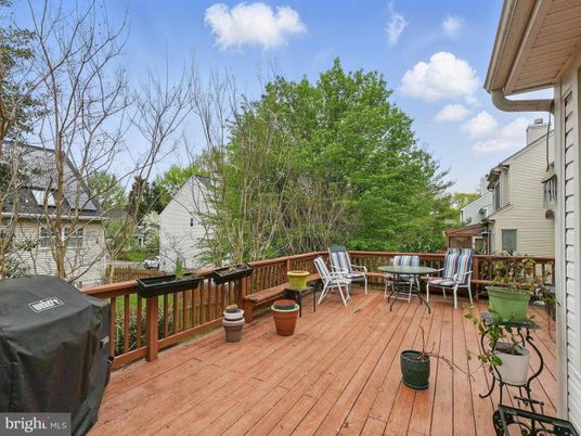 Exterior, Wood Texture Flooring