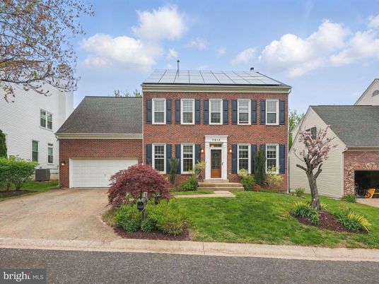 Attached, Exterior, Facade, Brick Facade, Solar Panels, Georgian
