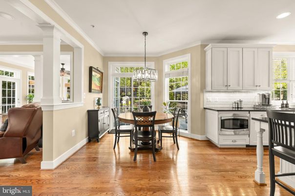 Dining room, Interior, Kitchen, Pendant Lights, Recessed Lighting, Wood Texture Flooring