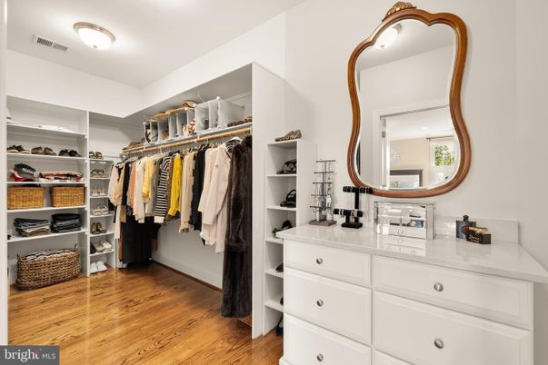 Interior, Walk-in Closets, Wood Texture Flooring