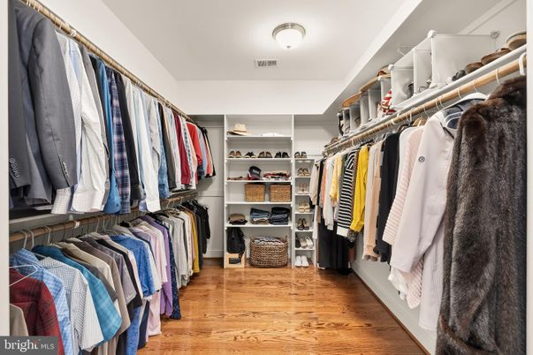 Interior, Walk-in Closets, Wood Texture Flooring