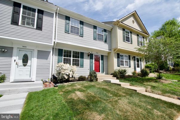 Exterior, Facade, Rowhouse