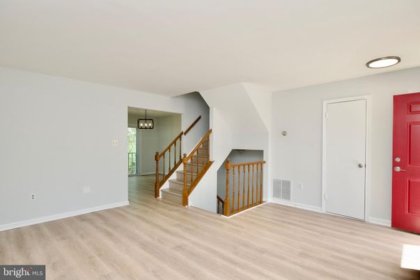Empty room, Interior, Pendant Lights, Recessed Lighting, Wood Texture Flooring