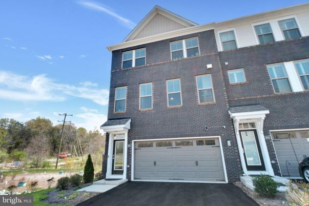 Attached, Exterior, Facade, Brick Facade, Rowhouse