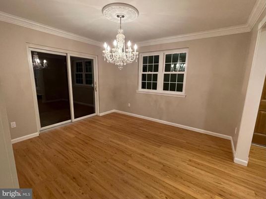 Chandelier, Empty room, Interior, Wood Texture Flooring