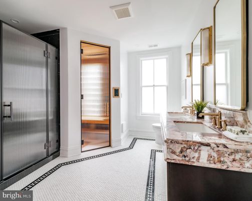 Bathroom, Interior, Recessed Lighting