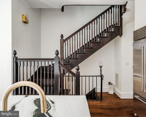 Interior, Stainless Steel Appliances, Wood Texture Flooring