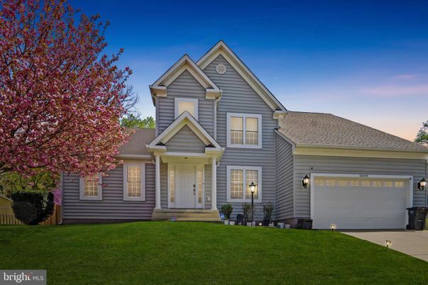 Attached, Exterior, Facade, Farmhouse