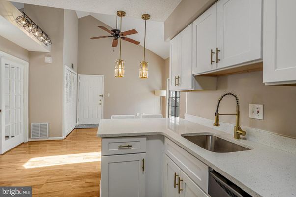 Interior, Kitchen, Pendant Lights, Wood Texture Flooring