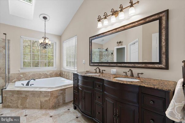 Bathroom, Dual Sink Vanities, Interior, Pendant Lights