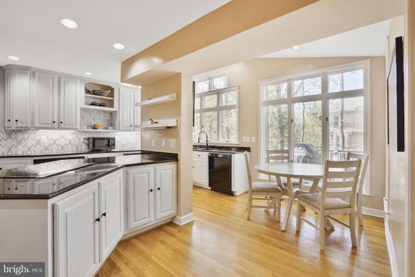 Dining room, Interior, Kitchen, Recessed Lighting, Wood Texture Flooring
