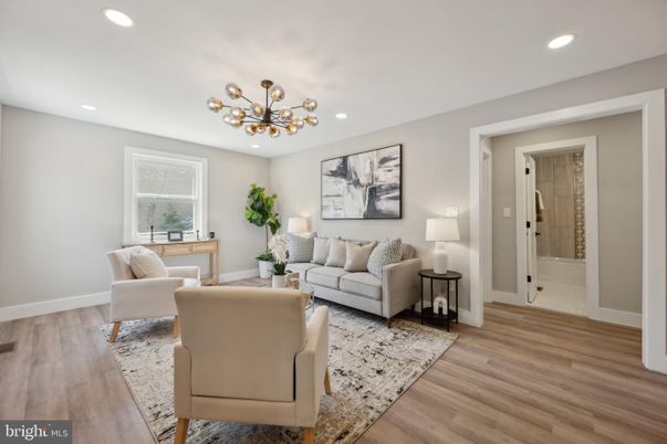 Interior, Living room, Pendant Lights, Recessed Lighting, Wood Texture Flooring
