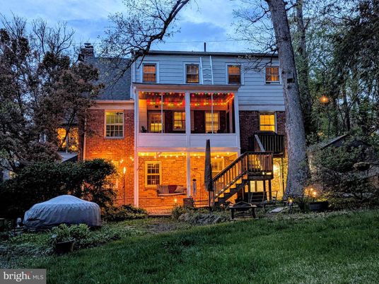 Exterior, Facade, Brick Facade, Raised Ranch
