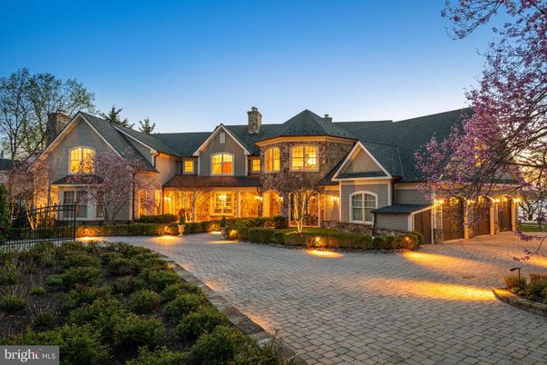 Exterior, Facade, Brick Facade, French Provincial
