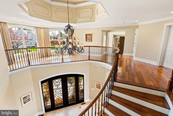 Chandelier, Interior, Recessed Lighting, Wood Texture Flooring