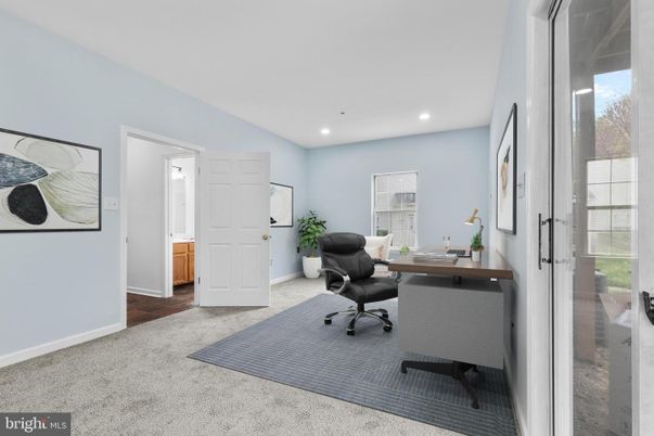 Home Office, Interior, Recessed Lighting, Wood Texture Flooring
