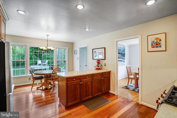 Chandelier, Dining room, Interior, Recessed Lighting, Wood Texture Flooring