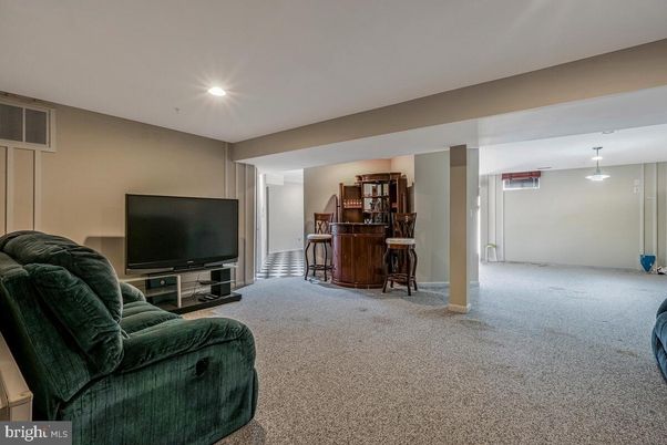 Interior, Living room, Pendant Lights, Recessed Lighting