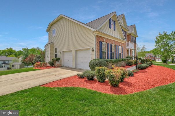 Attached, Exterior, Facade, Brick Facade, Farmhouse