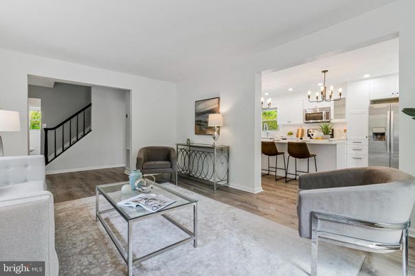 Interior, Kitchen, Living room, Pendant Lights, Recessed Lighting, Stainless Steel Appliances, Wood Texture Flooring