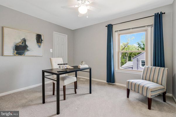 Home Office, Interior