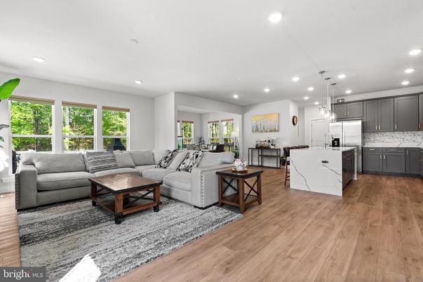 Interior, Kitchen, Living room, Pendant Lights, Recessed Lighting, Wood Texture Flooring